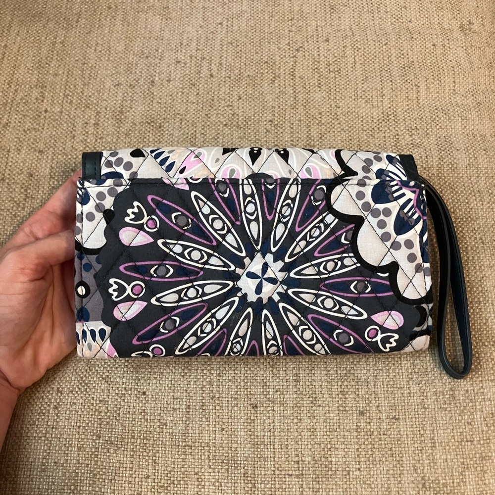 Vera Bradley black purple and white wristlet - Picture 6 of 7